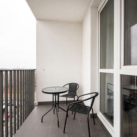 In Apartments Okecie Warschau Exterior foto